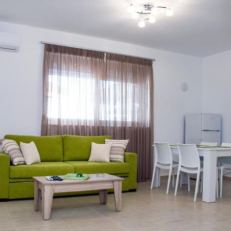 Gennadi Gardens Exclusive Apartments Bagian luar foto